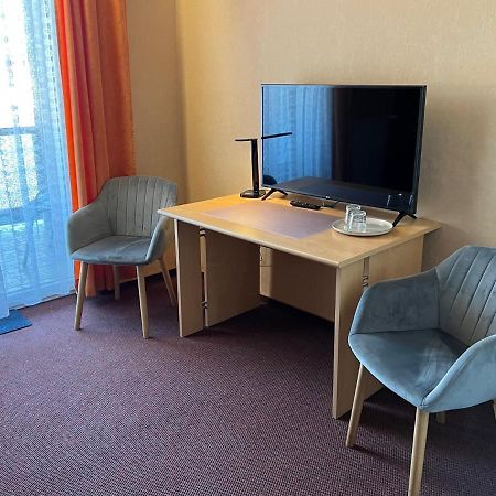 Hotelpension Am Thermalbad บาด เนินน์ดอร์ฟ ภายนอก รูปภาพ