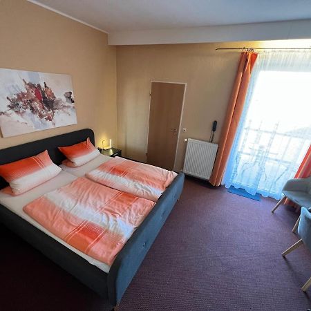 Hotelpension Am Thermalbad บาด เนินน์ดอร์ฟ ภายนอก รูปภาพ