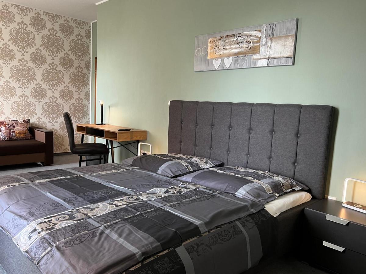 Hotelpension Am Thermalbad บาด เนินน์ดอร์ฟ ภายนอก รูปภาพ