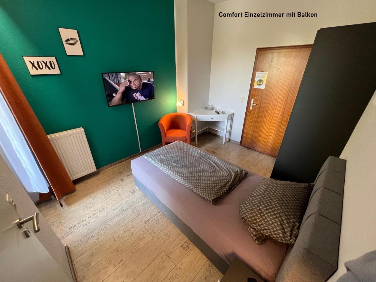 Hotelpension Am Thermalbad บาด เนินน์ดอร์ฟ ภายนอก รูปภาพ