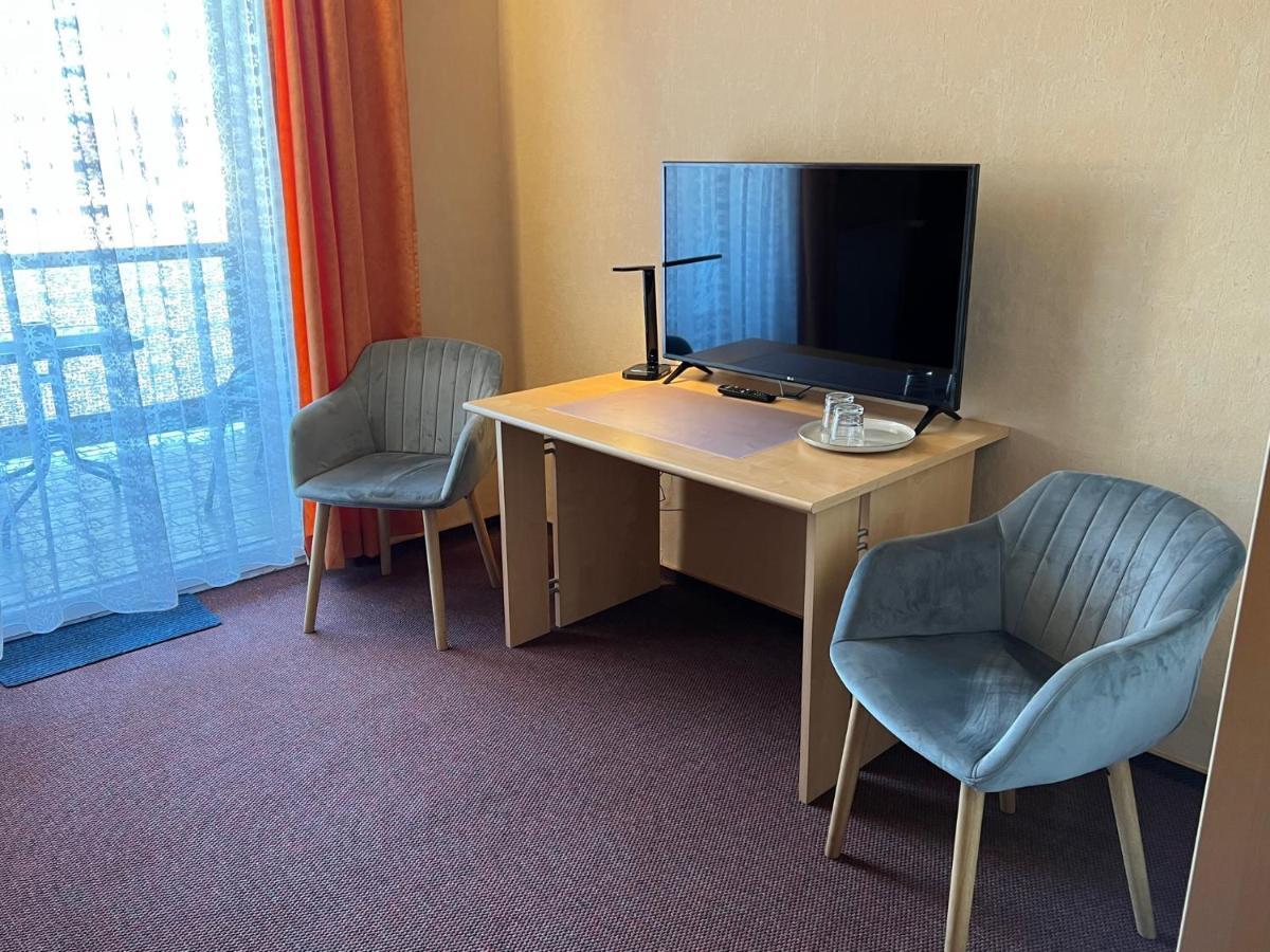 Hotelpension Am Thermalbad บาด เนินน์ดอร์ฟ ภายนอก รูปภาพ